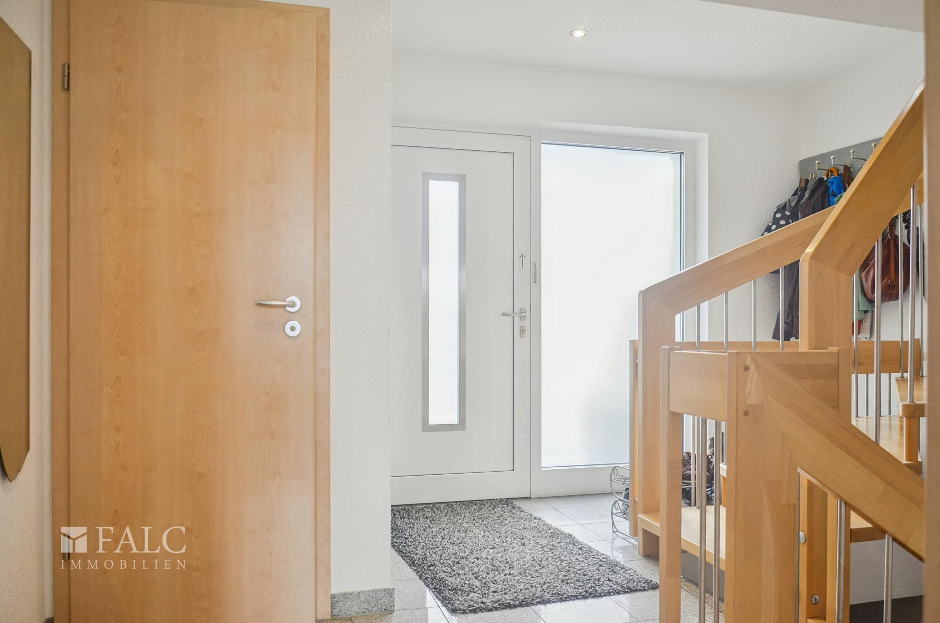 Eingangsbereich - Flur EG